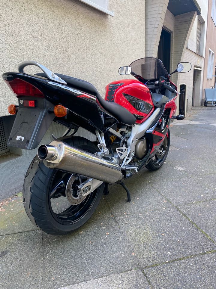 CBR600F PC35 HU 2J in Dortmund