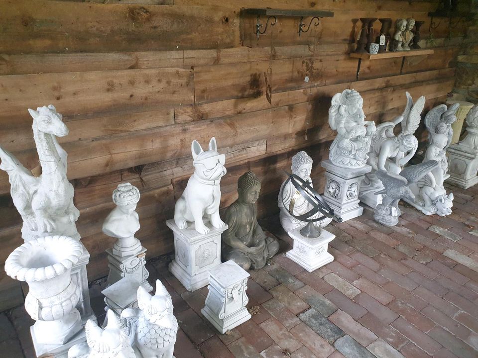 Restposten Gartenfiguren Brunnen Steinfiguren Sockel 150 St NEU in Bramsche