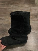 UGG Stiefel gr.39 schwarz mit Lammfell Nordrhein-Westfalen - Hemer Vorschau