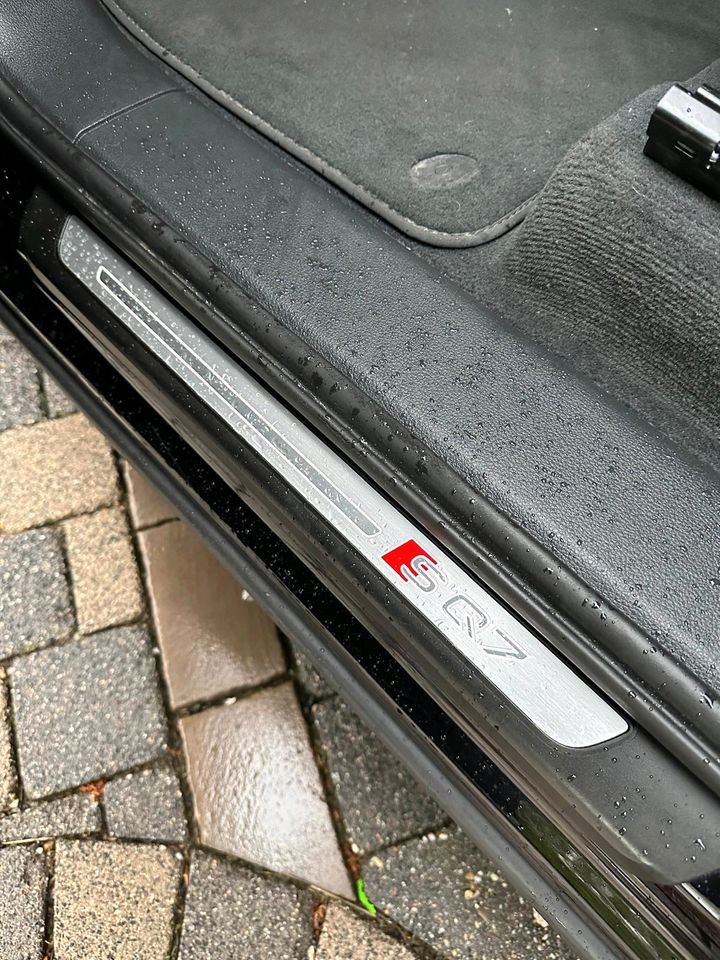 Audi SQ7 Soft Close 7-Sitzer in Haan
