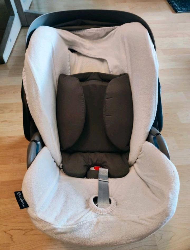 Cybex Cloud Z / Sirona Z i-Size / Base Z Paket +Extras in Düsseldorf