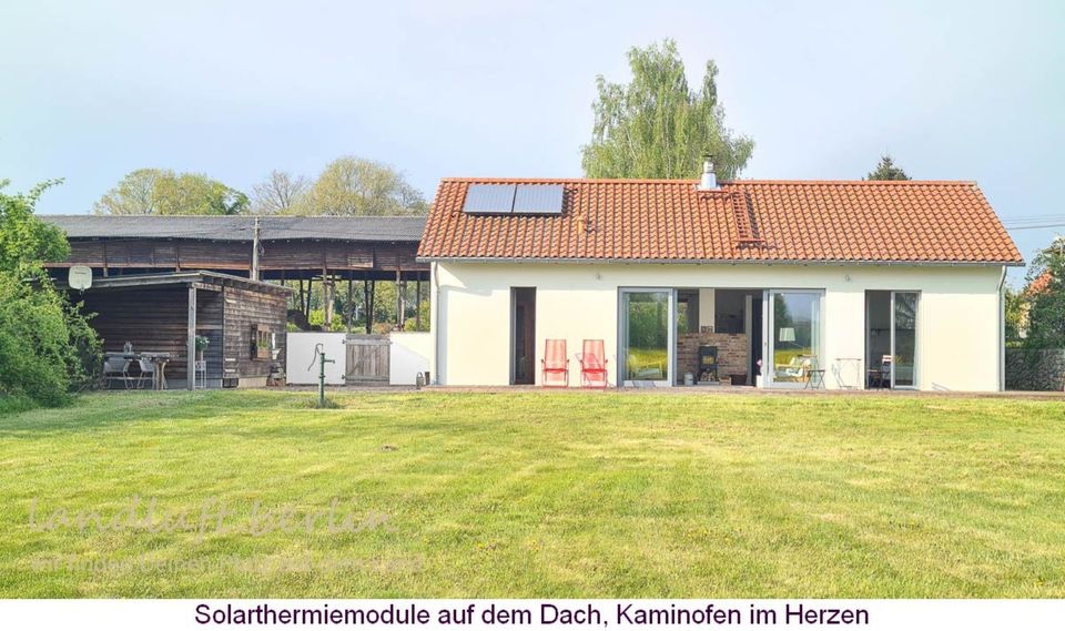 Modernes Ferienhaus in ländlicher Bilderbuchlandschaft in Friedrichswalde