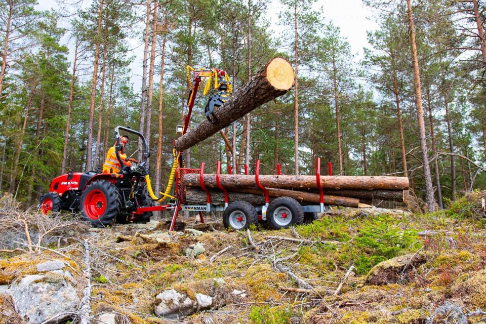 Kranman Rückewagen T3500 mit 3,5m Kran 3,5To Teleskop Rahmen SBF in Brockscheid