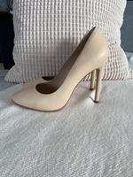 Buffalo Schuhe - High heels - beige - top Zustand Nordrhein-Westfalen - Düren Vorschau