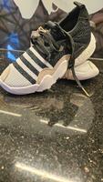 Adidas Turnschuhe Neu Gr. 37 1/3 Schuhe Sportschuhe Sachsen - Bernsbach  Vorschau