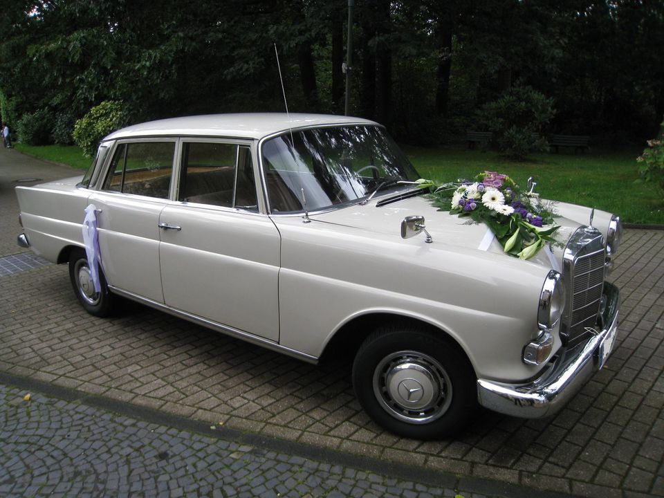 TRAUMHOCHZEIT 2024 im OLDTIMER in Niederkrüchten