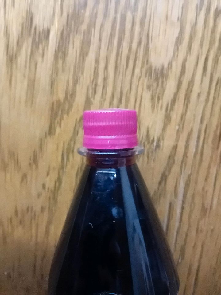 Coca Cola Zero Flasche mit Cherry Coke Verschluss FEHLPRODUKTION in Zell (Mosel)