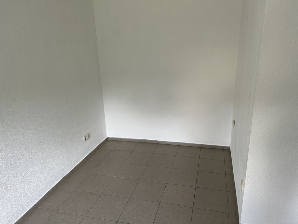 Gemütliches 1-Zimmerapartment mit Einbauküche, Badewanne, Einbauschrank in Essen