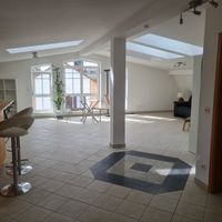 Lichtdurchflutete, moderne 2-Zi. DG-Wohnung 67m² (85m²+Schrägen) München - Moosach Vorschau