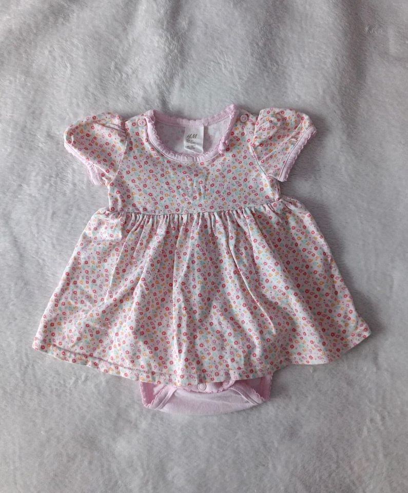 Baby Kleid Gr. 62 *NEU* H&M in Homburg