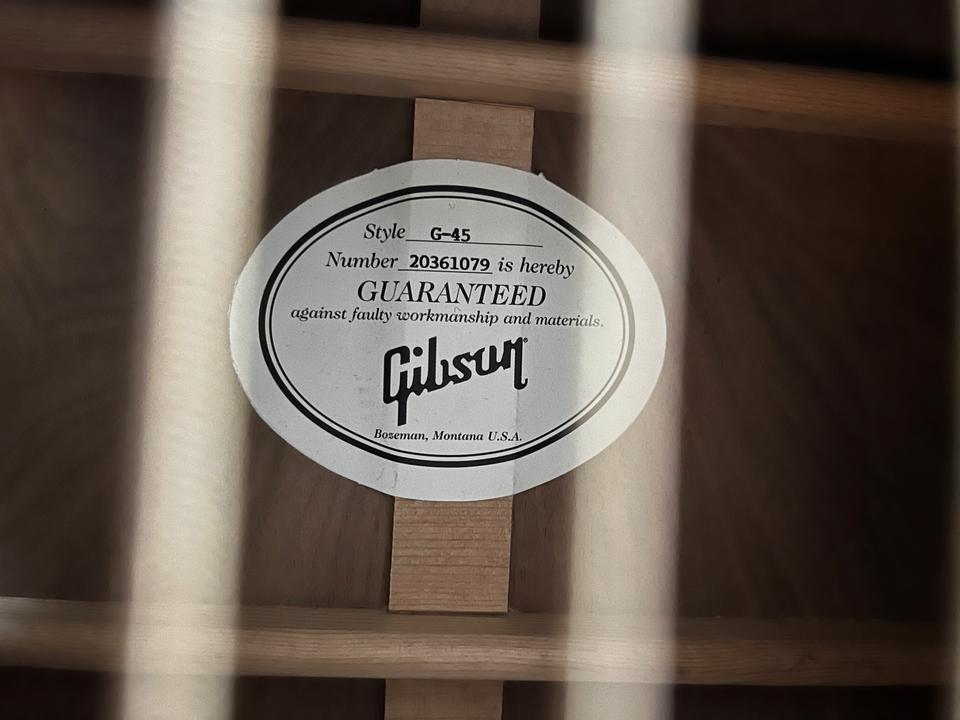 Gibson G-45 Natural mit K&K Pure Mini (Pure Western Mini) Pickup in Berlin