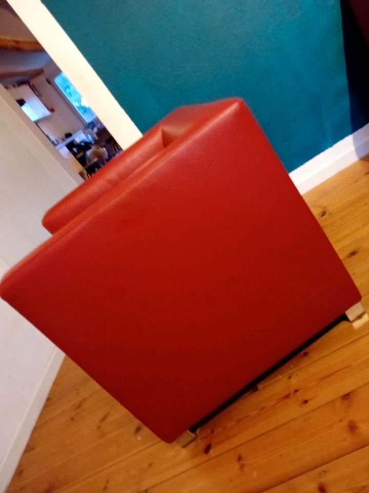 2 rote Sessel. Echt Leder Zusammen 50 € /25Einzeln in Gummersbach