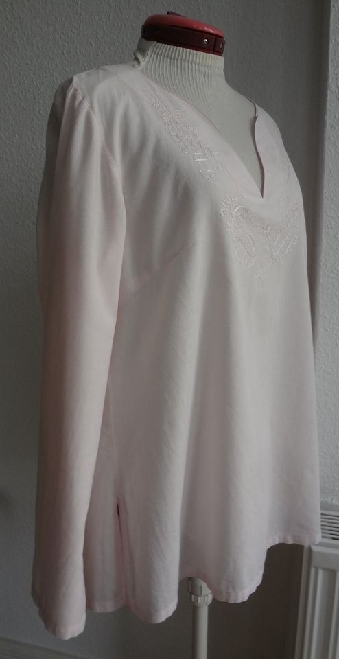 Romantische Bluse, Tunika mit Stickerei, TCM, rosé 40/42 in Berlin