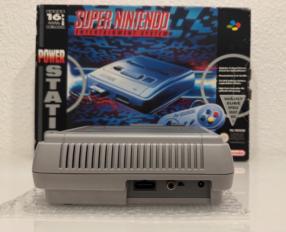 Super Nintendo SNES Konsole mit OVP * Super GameBoy * 4 Spiele in Gehrden