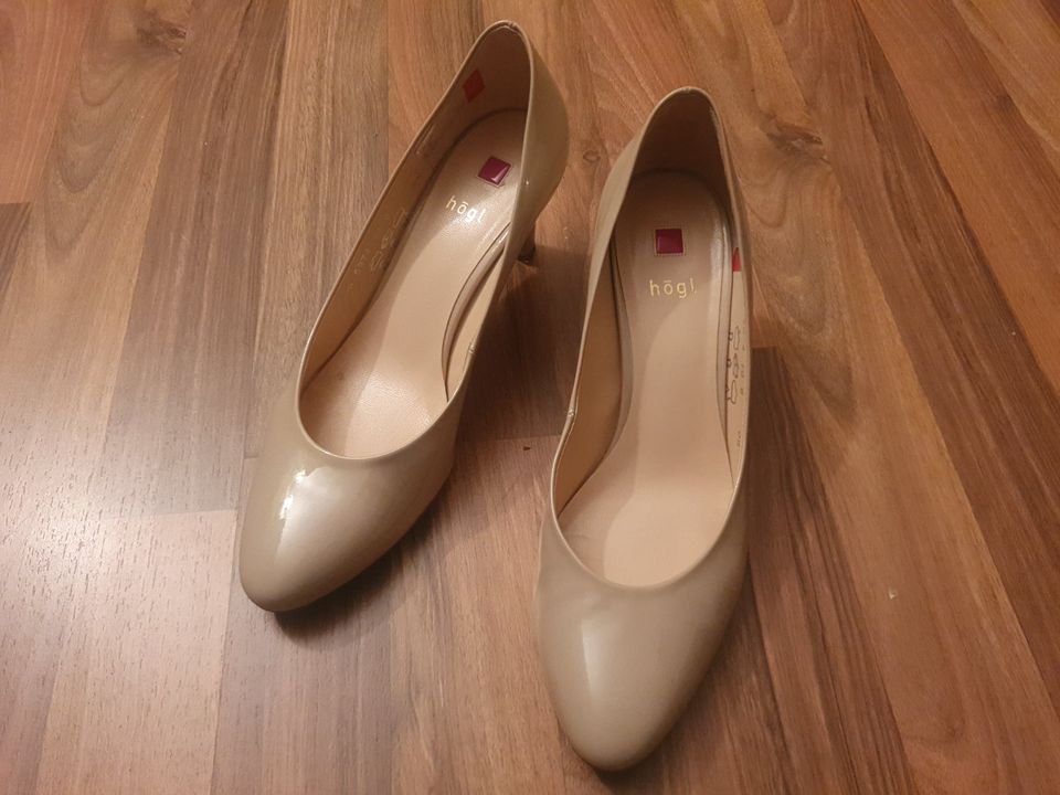 HÖGL GRÖẞE UK 6 EU 39 24,75 CM CREME FARBEN ABSATZ SCHUHE in Dresden