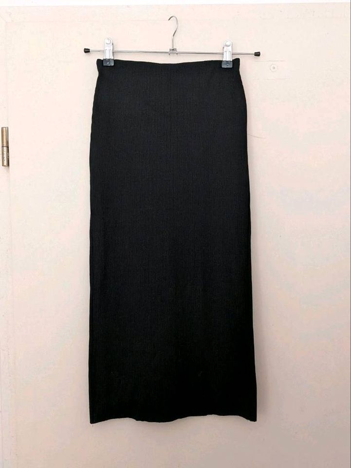 Rib Pencil Skirt in Berlin