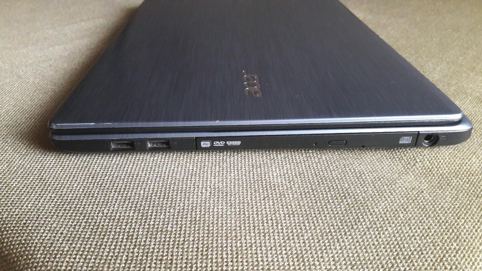 Laptop Acer i5 4GB Ram 500GB Festplatte in Halle