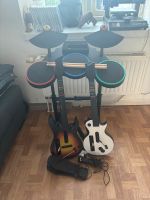 Nintendo Wii Guitar Hero Schlagzeug Gitarre Mikrofon Schleswig-Holstein - Rendsburg Vorschau