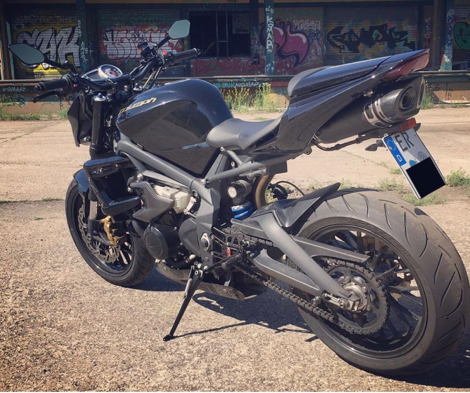 Triumph Street Triple R ; diverse Umbauten; TÜV Neu in Erlangen