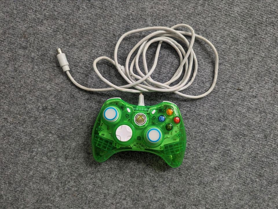 Xbox 360 Komplettpaket in Schortens