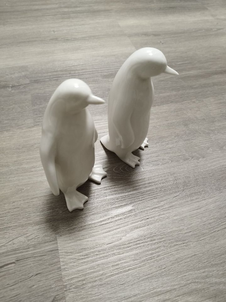 Pinguine 2 Stück neuwertig aus Keramik zu verkaufen in Barßel