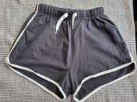 Sweatshort Gr. 164 / 170 H&M Shorts kurze Hose High Waist schwarz Baden-Württemberg - Steinheim an der Murr Vorschau