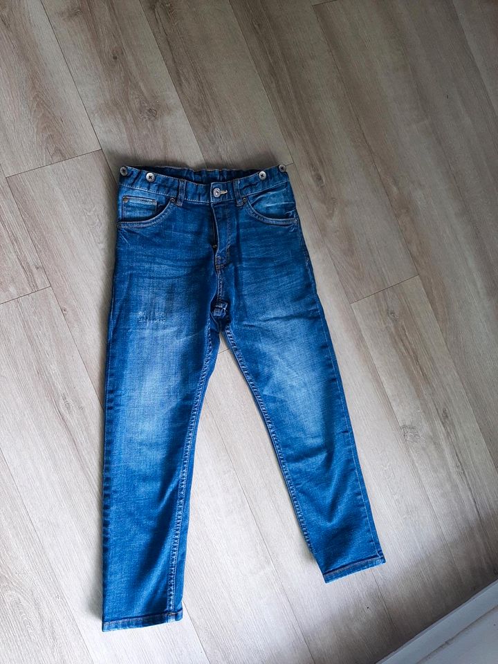 H&M Gr. 128 Tapered Jeans Hose Denim Druckknopf w Neu verstellbar in Essen