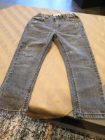 Zara Jeans mit Gummi an d. Taille, 110, grau Hessen - Mainhausen Vorschau