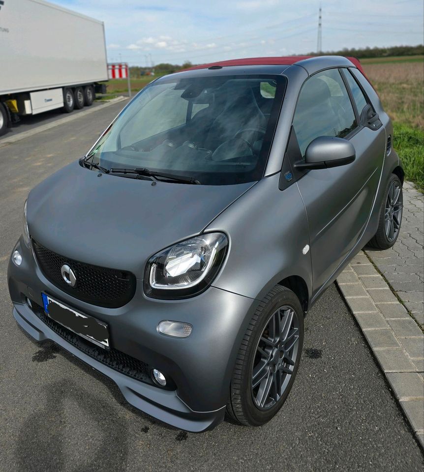 Smart EQ Fortwo Cabrio !!!BRABUS!!! in Darmstadt