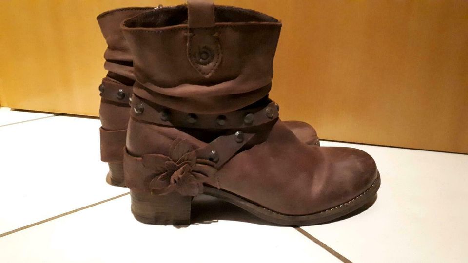 Stiefelette von Bugatti gefüttert im Vintage Look Gr.39 in Namborn