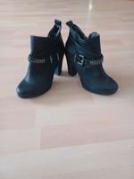 s.Oliver High Heel Stiefelette  gr 38 wie Neu Nordrhein-Westfalen - Leverkusen Vorschau