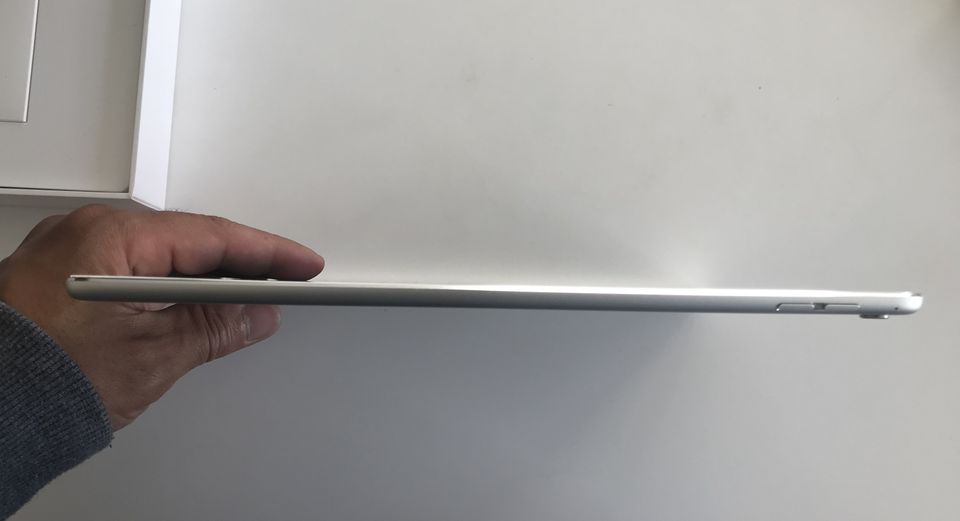 Apple iPad Pro 2016 1. Gen 32GB, Wi-Fi, 9,7 Zoll - Silber mit OVP in Aurich