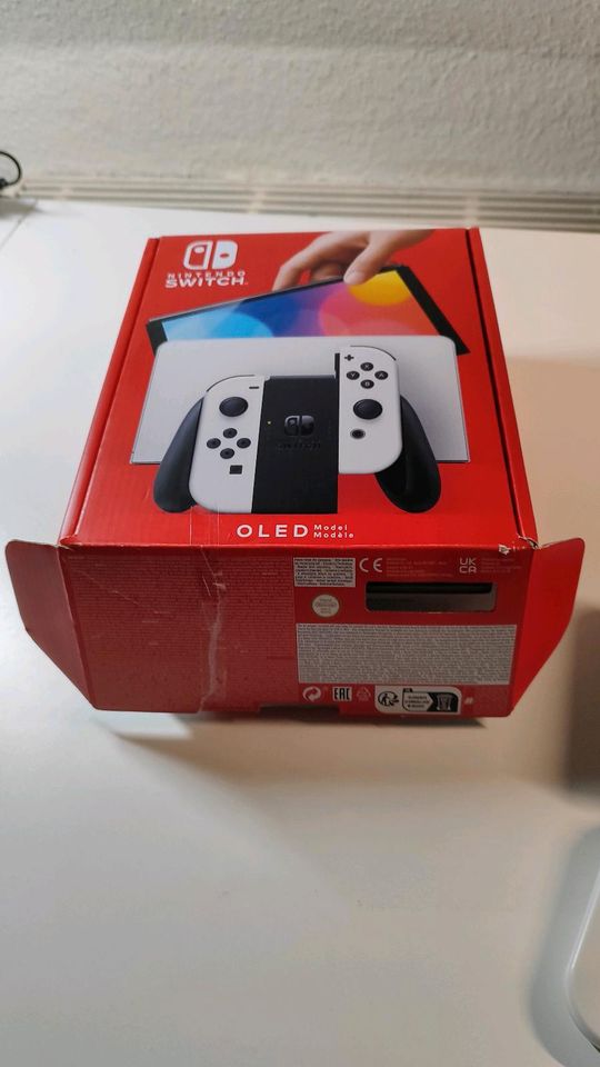 Nintendo Switch Weiß OLED mit Restgarantie in Hattingen