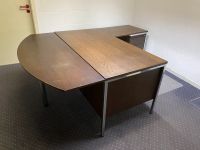 Büromöbel komplett Schreibtisch Besprechungstisch Aktenschränke Nordrhein-Westfalen - Goch Vorschau