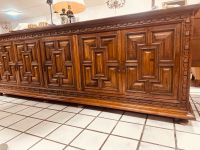 Sideboard auf Füßen Holz Schnitzereien 5 Türen Schlüssel Eiche Niedersachsen - Rodenberg Vorschau