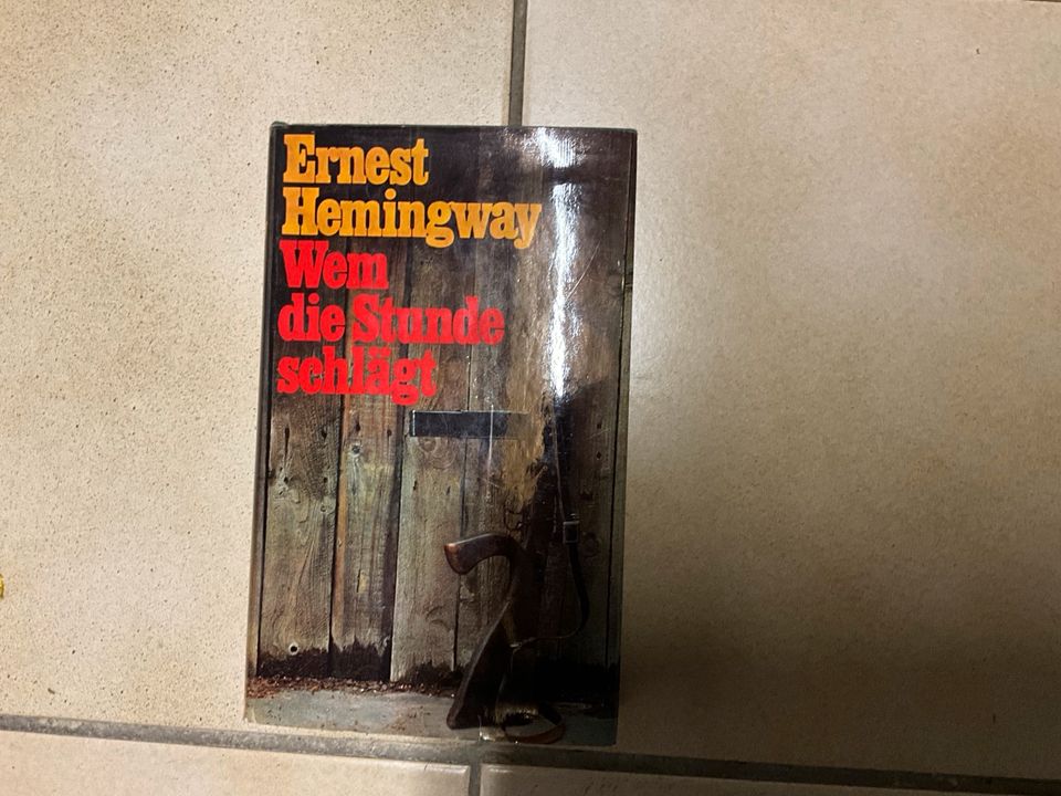 Roman „Wem die Stunde schlägt“ von Ernest Hemingway in Rehlingen-Siersburg