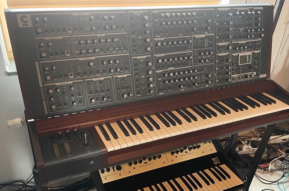Schmidt Eight Voice Analog Synthesizer, in excellent condition in Kleve