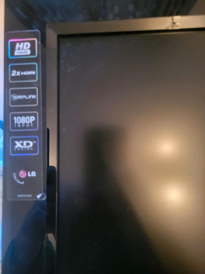 LG 32lc42 TV inkl. Wandhalterung LCD in Penzberg