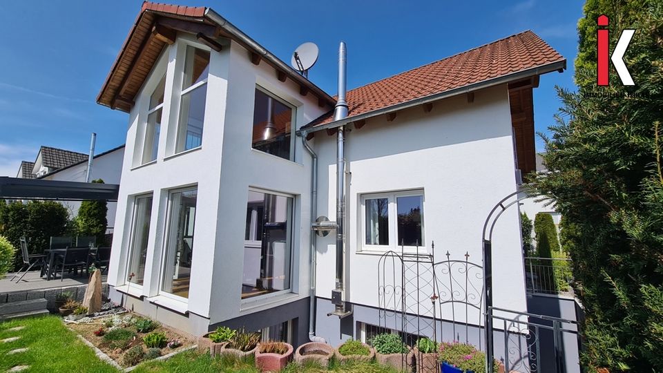 Traumhaftes Zuhause für Anspruchsvolle! Einfamilienhaus mit Einliegerwohnung in Gärtringen in Gärtringen