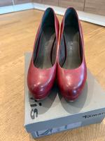 Tamaris, High Heels Bordeaux rot 40 Düsseldorf - Stadtmitte Vorschau