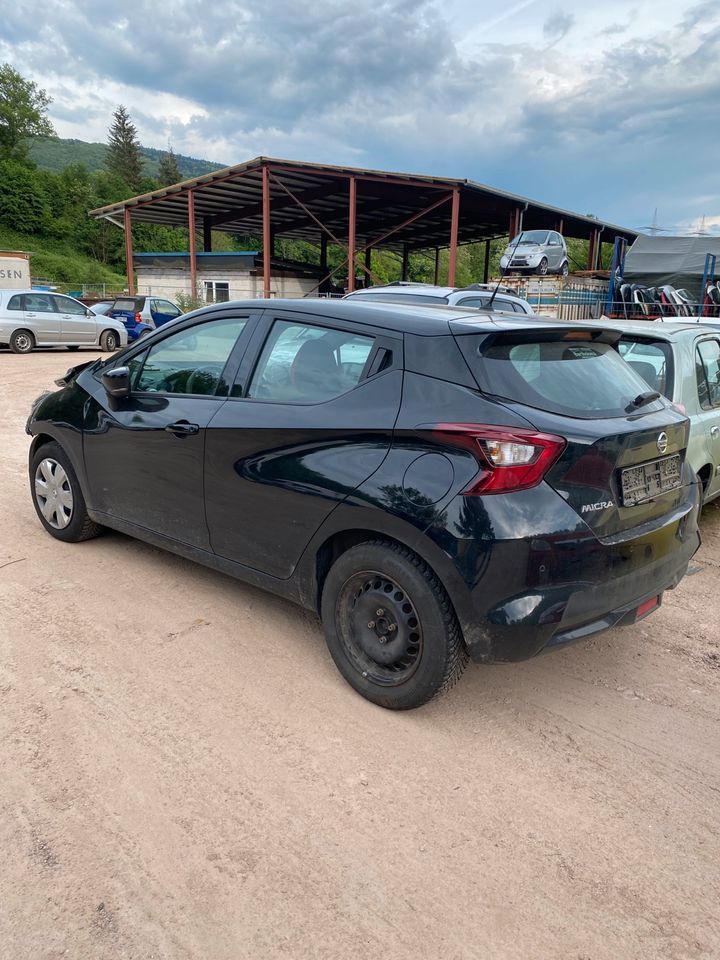 NISSAN Micra 2018 schlachtfest für Teile schwarz GNE in Wehr