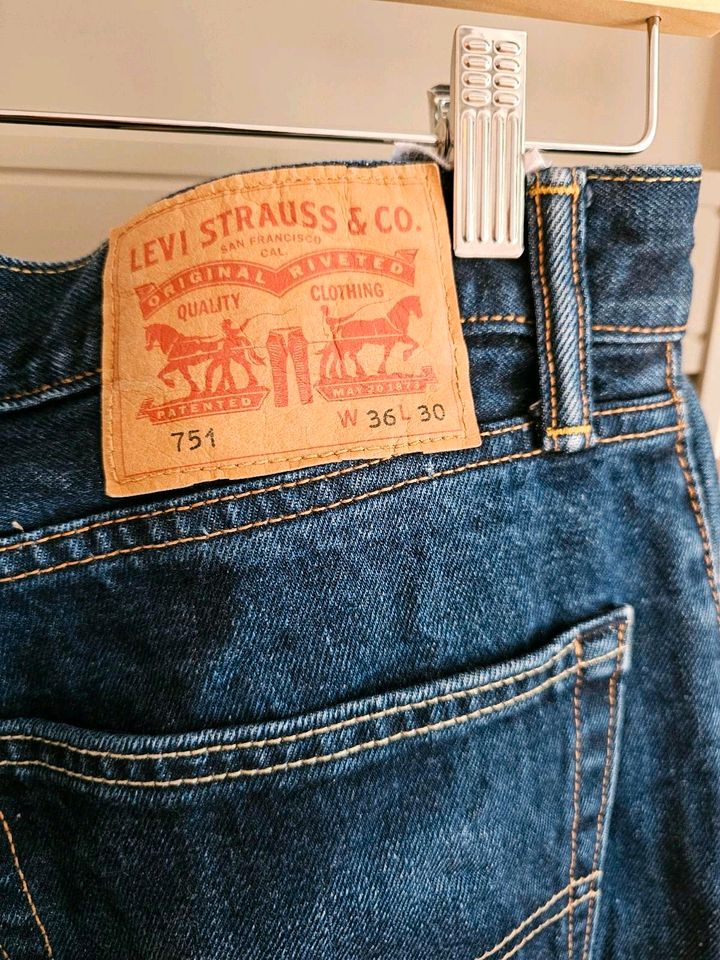 Levis's Jeans W36 L30, Model 571 in München