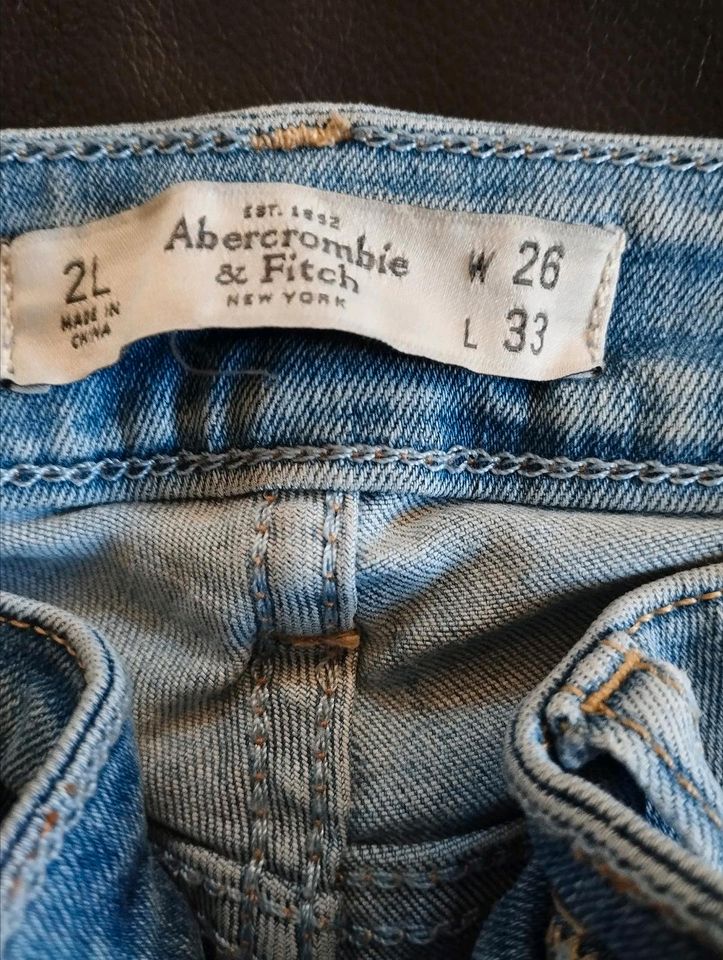 Jeans von Abercrombie und Fitch in Freystadt