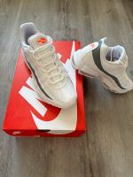 Nike Air Max 95 Ultra Weiß grau Gr. 44 (10) NEU OVP Hessen - Merenberg Vorschau