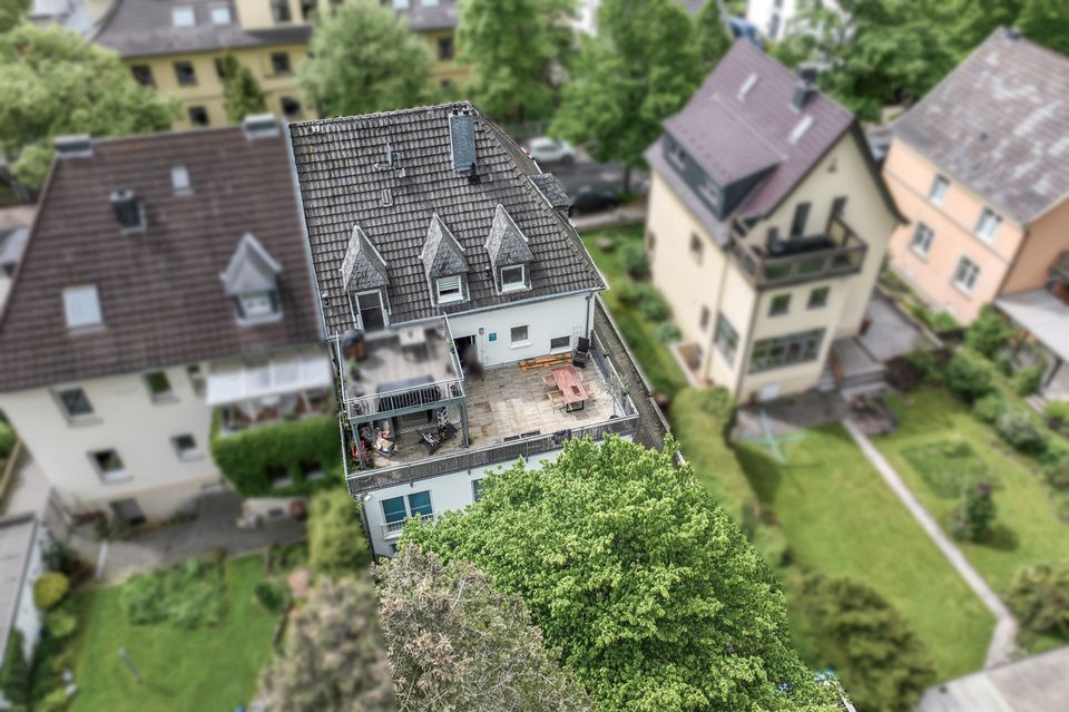 Wohnen und Arbeiten am Stadtpark! Investmentpaket aus vermieteter Praxis + Wohnung mit Dachterrasse in Rheinbach