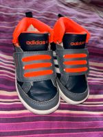 Adidas Sneaker Gr. 22 Niedersachsen - Rhauderfehn Vorschau