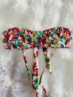 H&M Bikini Oberteil weiß bunt XS 34 Saarbrücken-Dudweiler - Dudweiler Vorschau