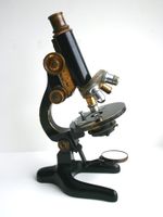 altes Mikroskop W & H Seibert Wetzlar mit Leitz + Zeiss Objektiv Thüringen - Bad Frankenhausen/Kyffhäuser Vorschau