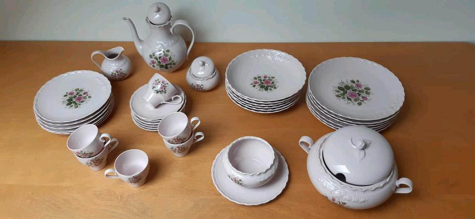 Porzellan Hutschenreuther porcelaine rose 35teilig in Aachen