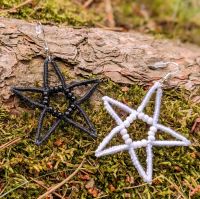 Makramee Ohrringe Pentagram - White Black Magic - schwarz weiß Stuttgart - Weilimdorf Vorschau